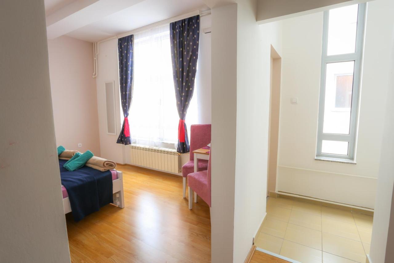 Studio Apartman Ld U Strogom Centru Novi Sad Dış mekan fotoğraf