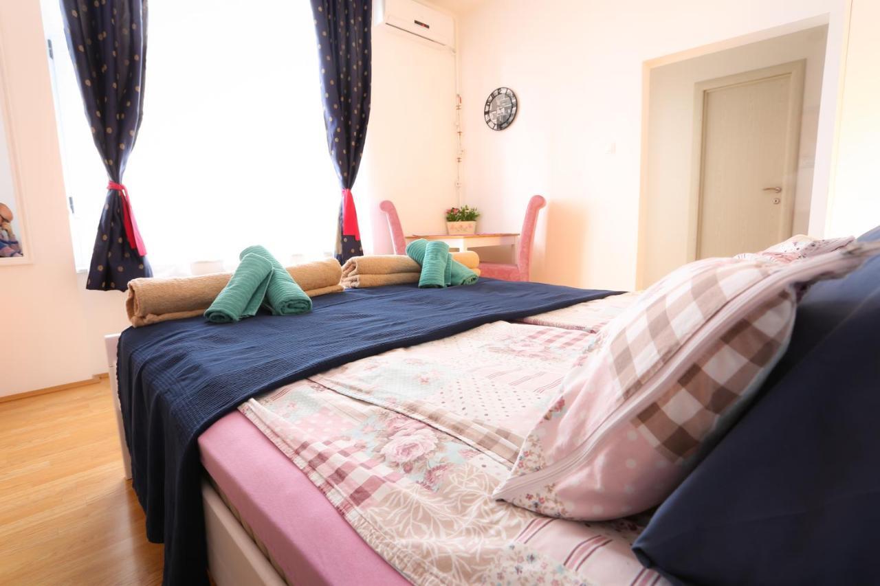 Studio Apartman Ld U Strogom Centru Novi Sad Dış mekan fotoğraf