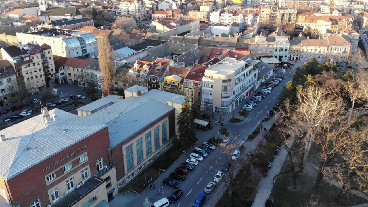 Studio Apartman Ld U Strogom Centru Novi Sad Dış mekan fotoğraf